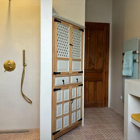 2 Bed 2 Bath Near Heatable Saltwater Pool *