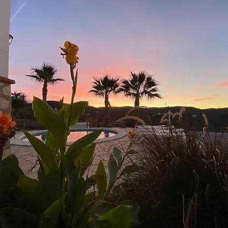 2 Bed 2 Bath Near Heatable Saltwater Pool Holiday home