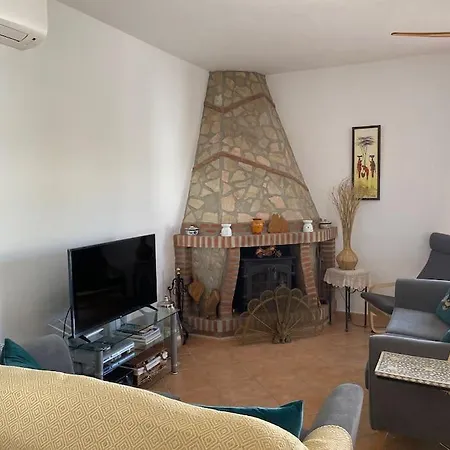 2 Bed 2 Bath Near Heatable Saltwater Pool Holiday home *