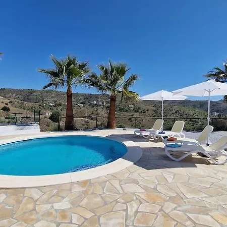 2 Bed 2 Bath Near Heatable Saltwater Pool Holiday home Sedella