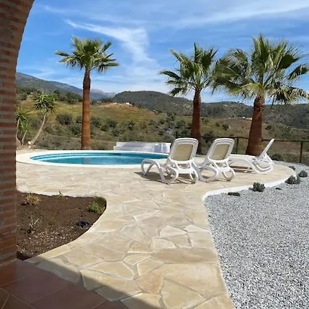 Holiday home 2 Bed 2 Bath Near Heatable Saltwater Pool Sedella