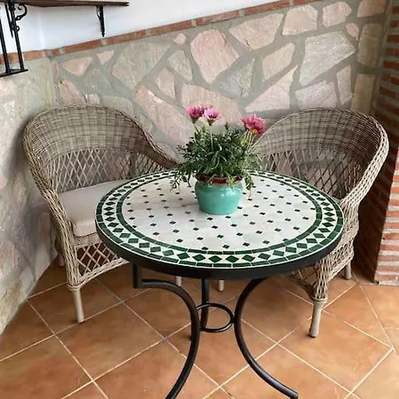 2 Bed 2 Bath Near Heatable Saltwater Pool