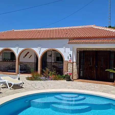 2 Bed 2 Bath Near Heatable Saltwater Pool Holiday home Sedella